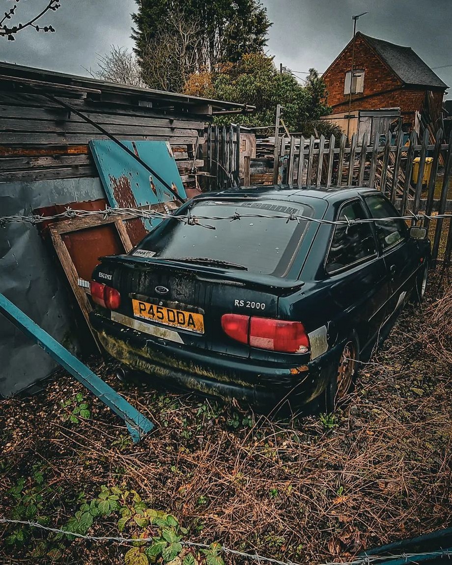Заброшенные автомобили Великобритании на снимках Imstokze Kdm