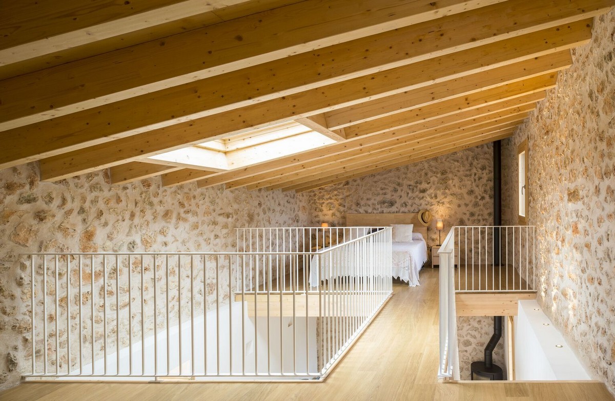 Реконструкция семейного каменного дома в Испании