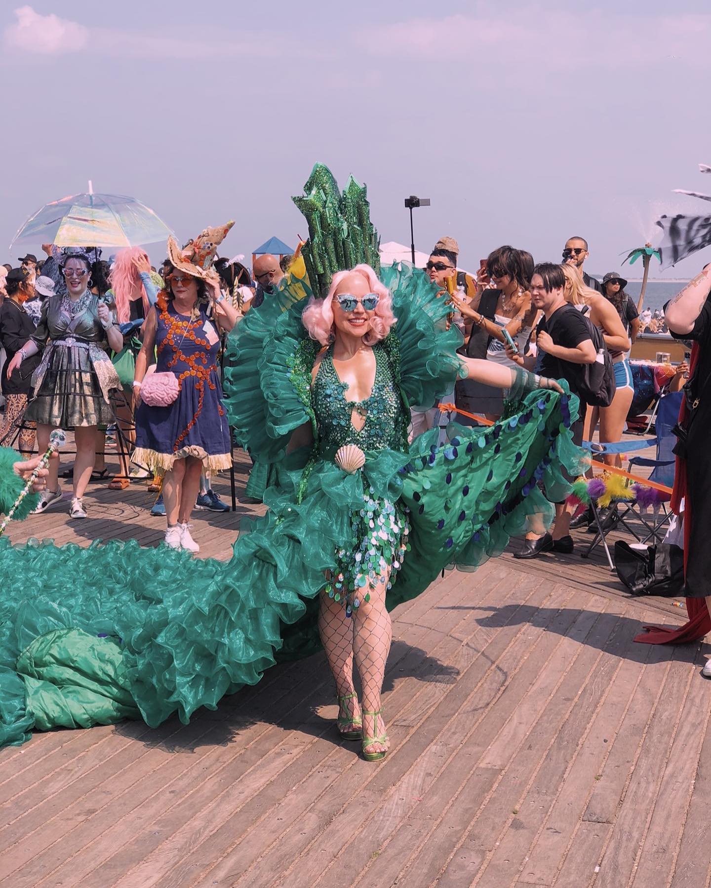 Ежегодный парад русалок на Кони-Айленде