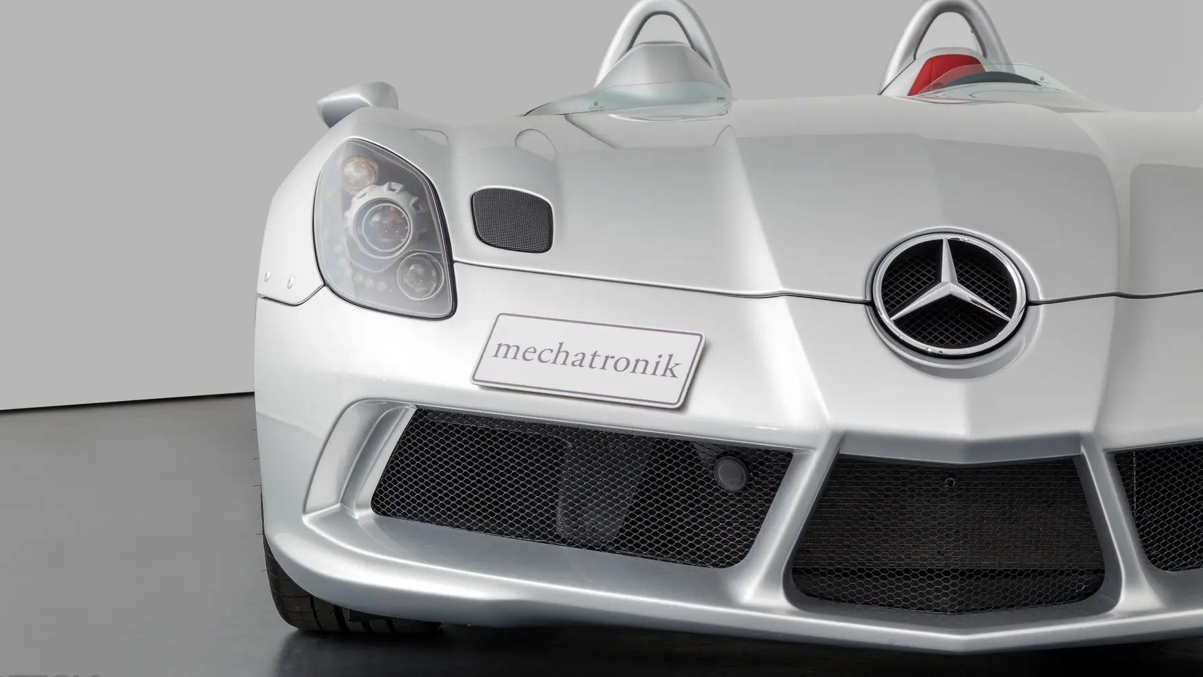 Ультра-редкий Mercedes-Benz SLR McLaren Stirling Moss без пробега