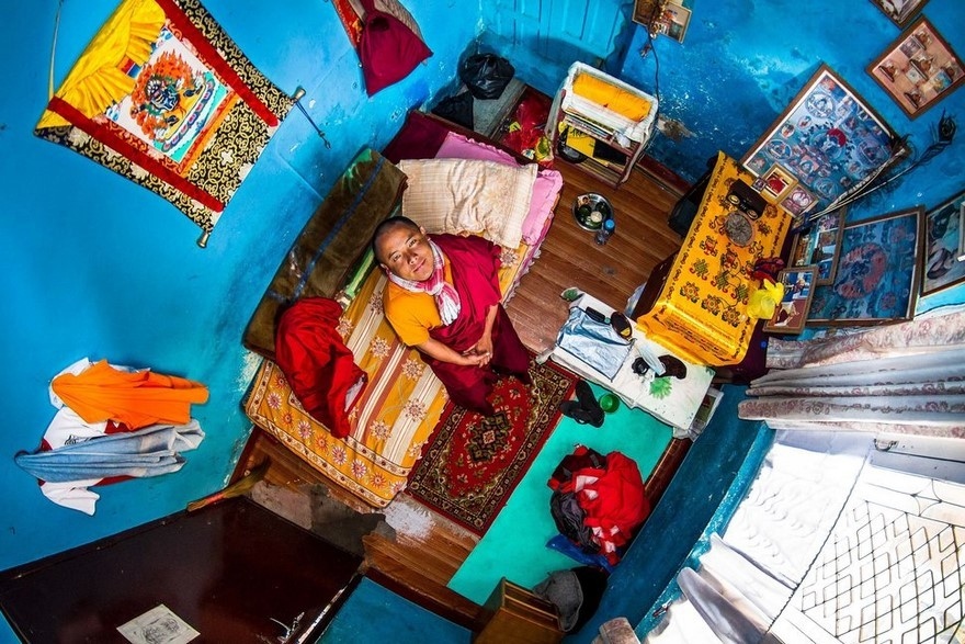 Спальни людей разных стран от фотографа Джона Текврея