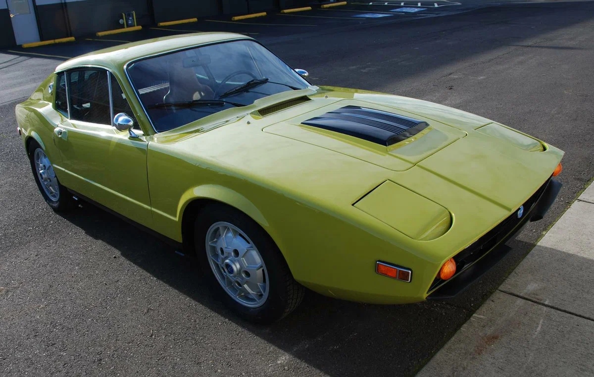 Шведский спортивный раритет: Saab Sonett III 1973 года