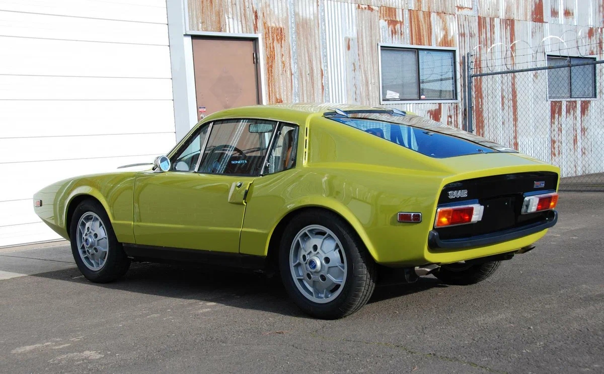 Шведский спортивный раритет: Saab Sonett III 1973 года