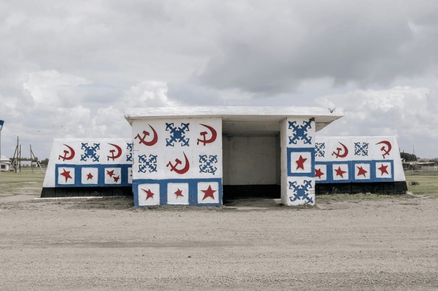 Любопытные советские автобусные остановки от фотографа Кристофера Хервига