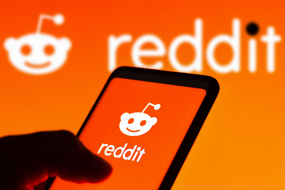 Использование аккаунта Reddit для участия в обсуждении текущих событий и трендов