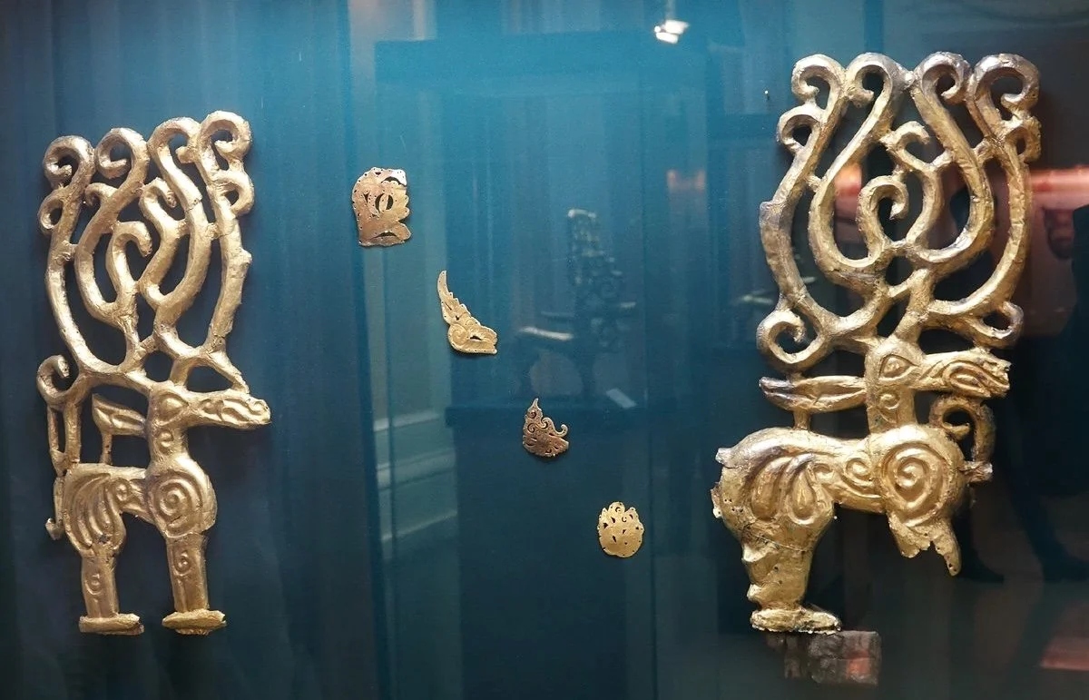 Примеры фантастических золотых кладов, обнаруженных в России
