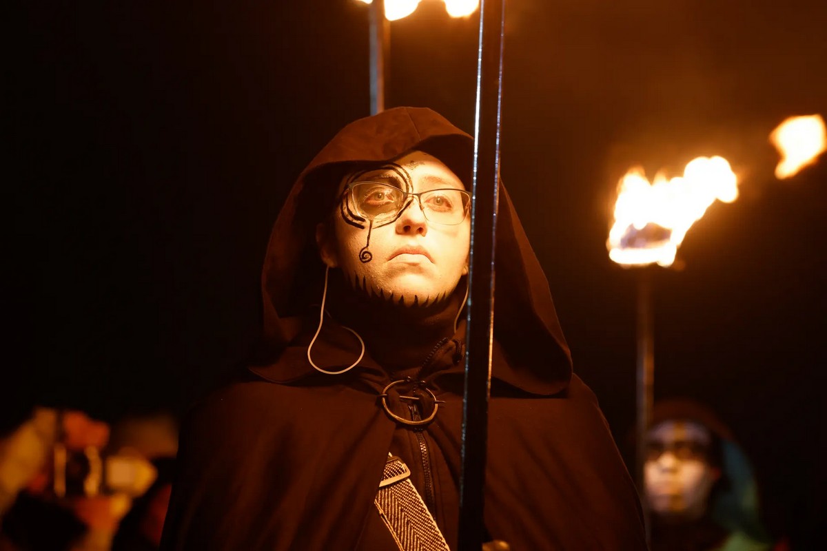 Ежегодный фестиваль огня в Самуине