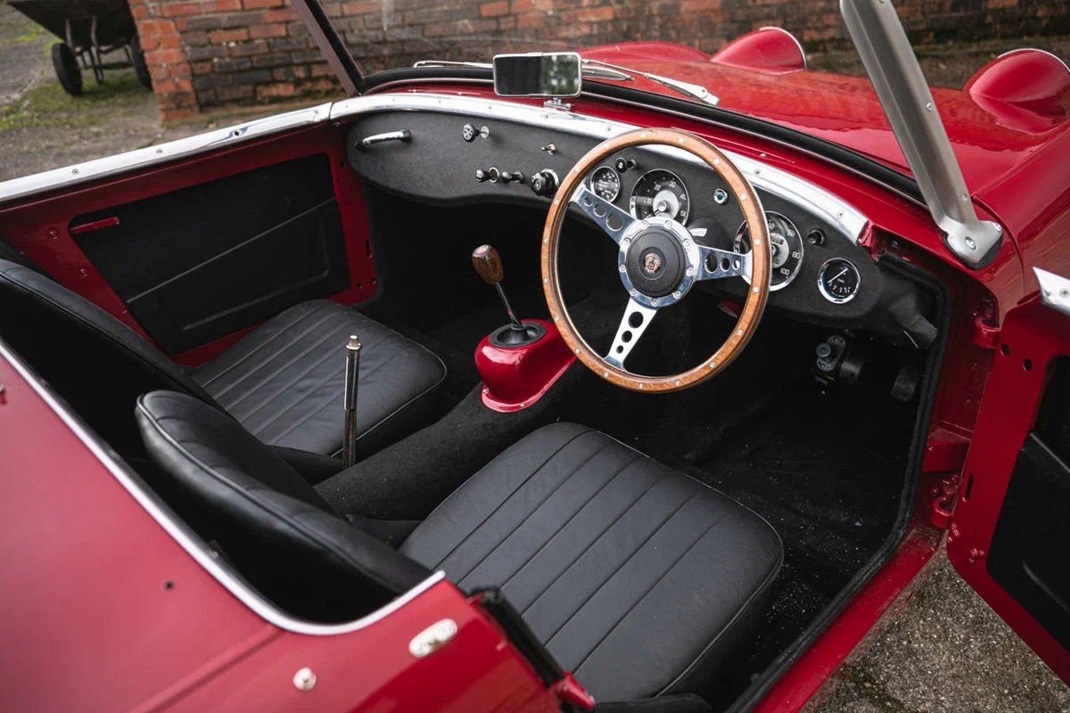 Очаровательный английский автомобильчик Austin-Healey Frogeye Sprite 1961 года