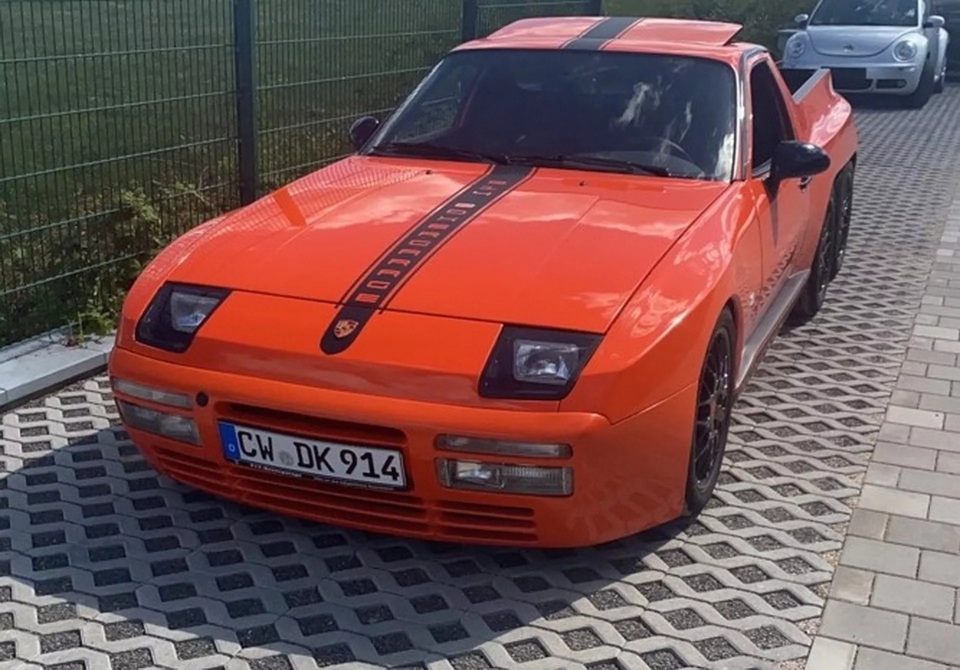 Уникальный Porsche 944, преобразованный в шестиколесный пикап