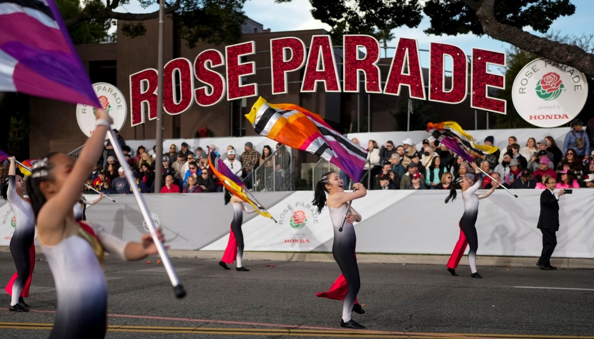 Ежегодный парад роз прошел в Калифорнии