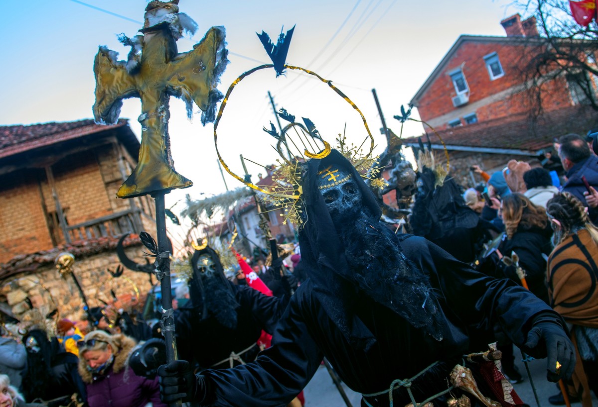 Мрачный тысячелетний карнавал Василичари в Вевчани