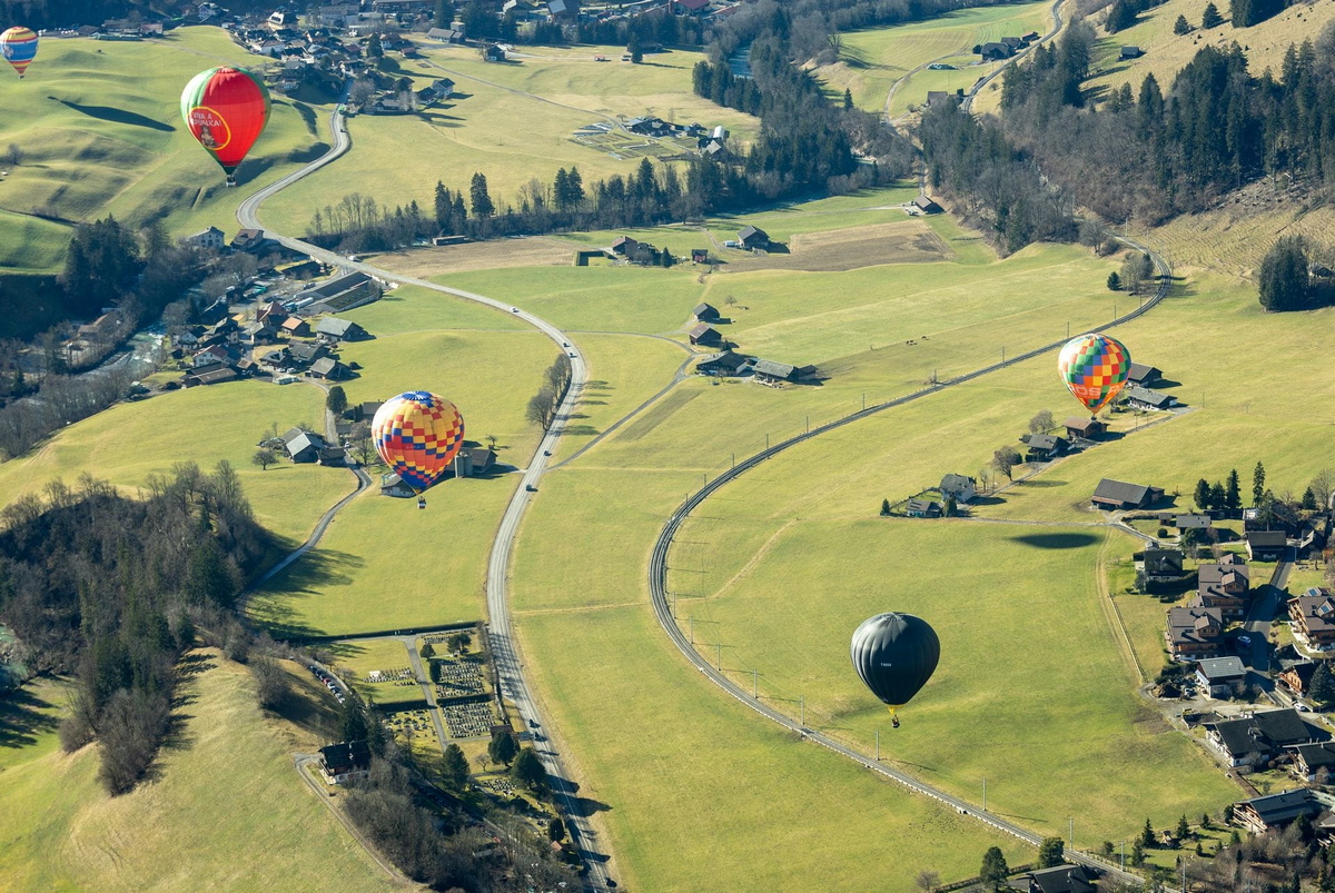 Международный фестиваль воздушных шаров в Швейцарии