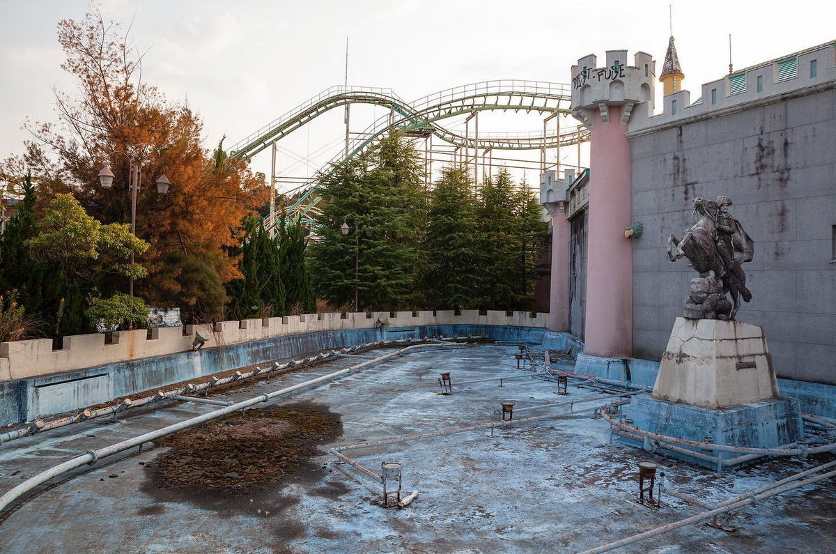 Заброшенный тематический парк в Японии, который уже снесли