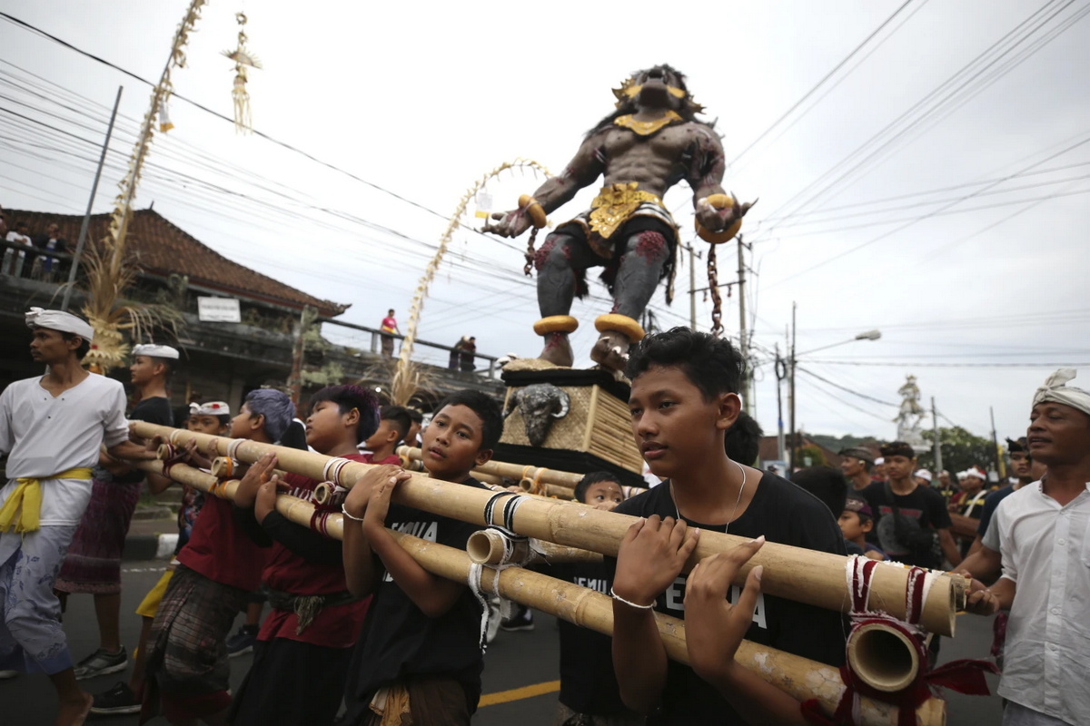 Балийцы празднуют Новый год с ежегодным Днем тишины