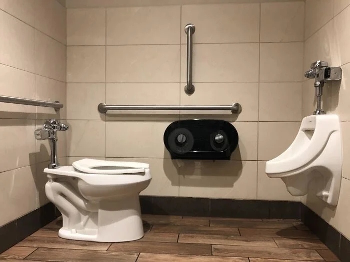 Туалеты с неожиданным дизайном, которые вызывают шок