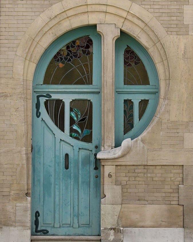 Примеры необычного, странного и впечатляющего дизайна дверей
