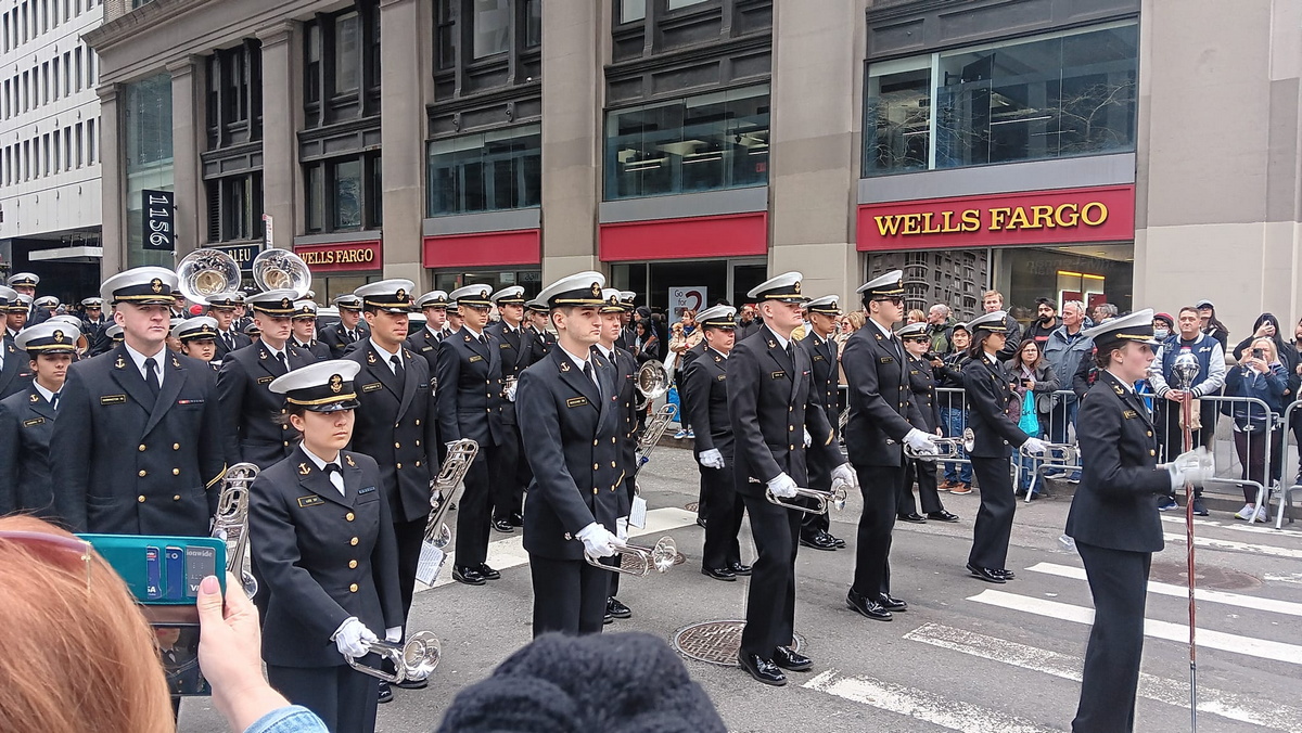 Парад в честь Дня Шотландки прошел по 6-й авеню в Нью-Йорке