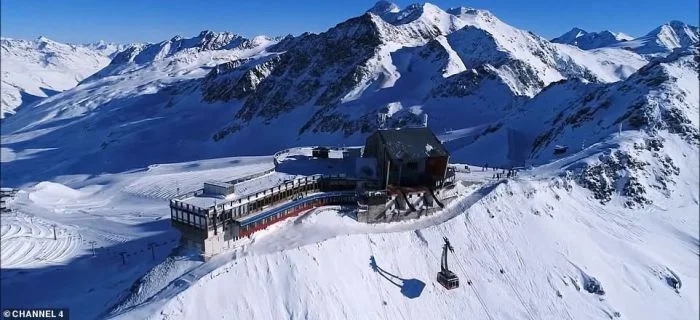 Секретные отели: бункеры, дирижабли и берлоги со всего мира