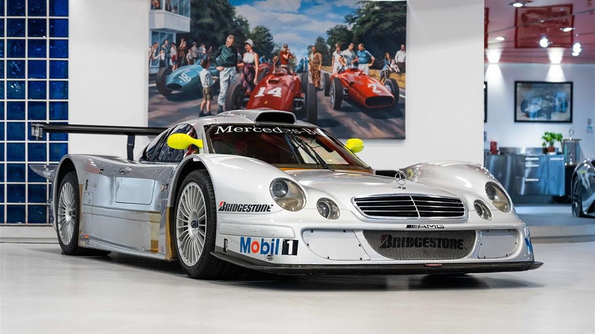 Гоночный Mercedes-Benz CLK LM с допуском к дорогам общего пользования