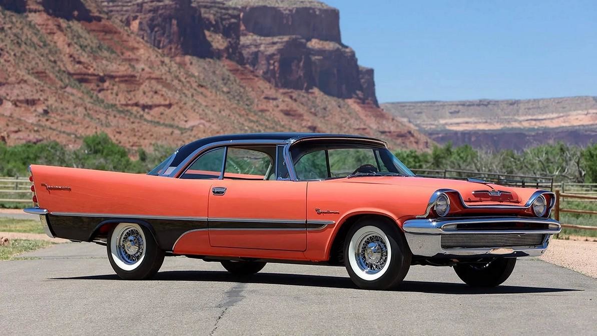 Музейный автомобиль DeSoto Firesweep Sportsman Coupe 1957 года