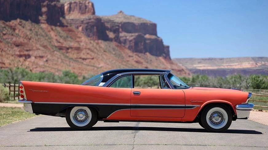 Музейный автомобиль DeSoto Firesweep Sportsman Coupe 1957 года