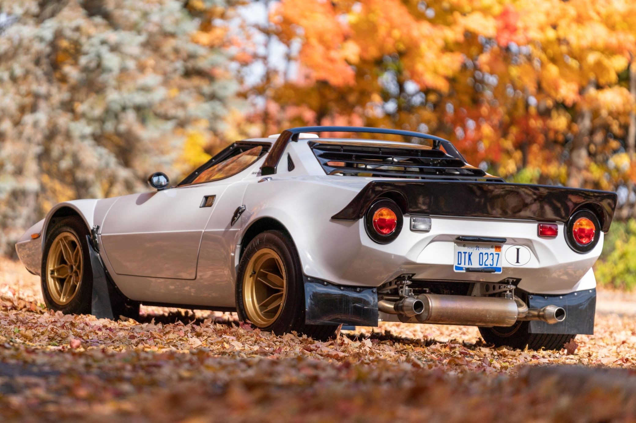 Точная копия легендарного раллийного Lancia Stratos