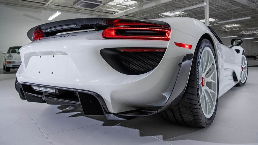 Самый дорогой в мире супергибрид Porsche 918 Spyder