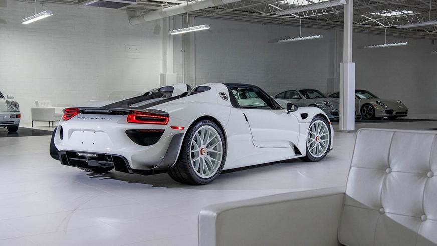 Самый дорогой в мире супергибрид Porsche 918 Spyder