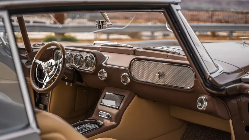 Уникальный рестомод на базе Lincoln Continental 1957 года