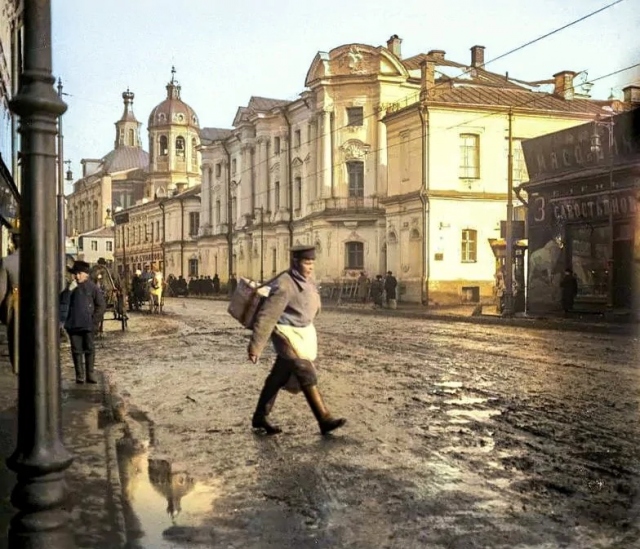 Раскрашенные исторические снимки дореволюционной Москвы