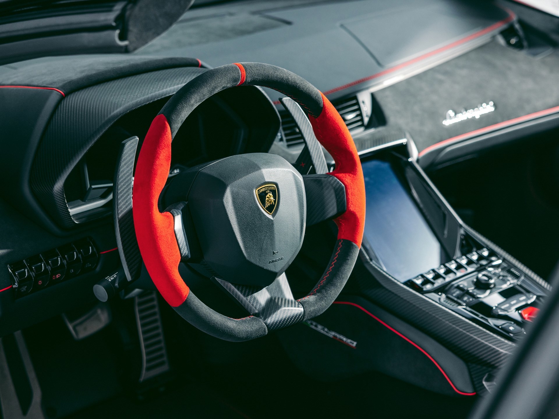 Редкая модель родстера Lamborghini Centenario