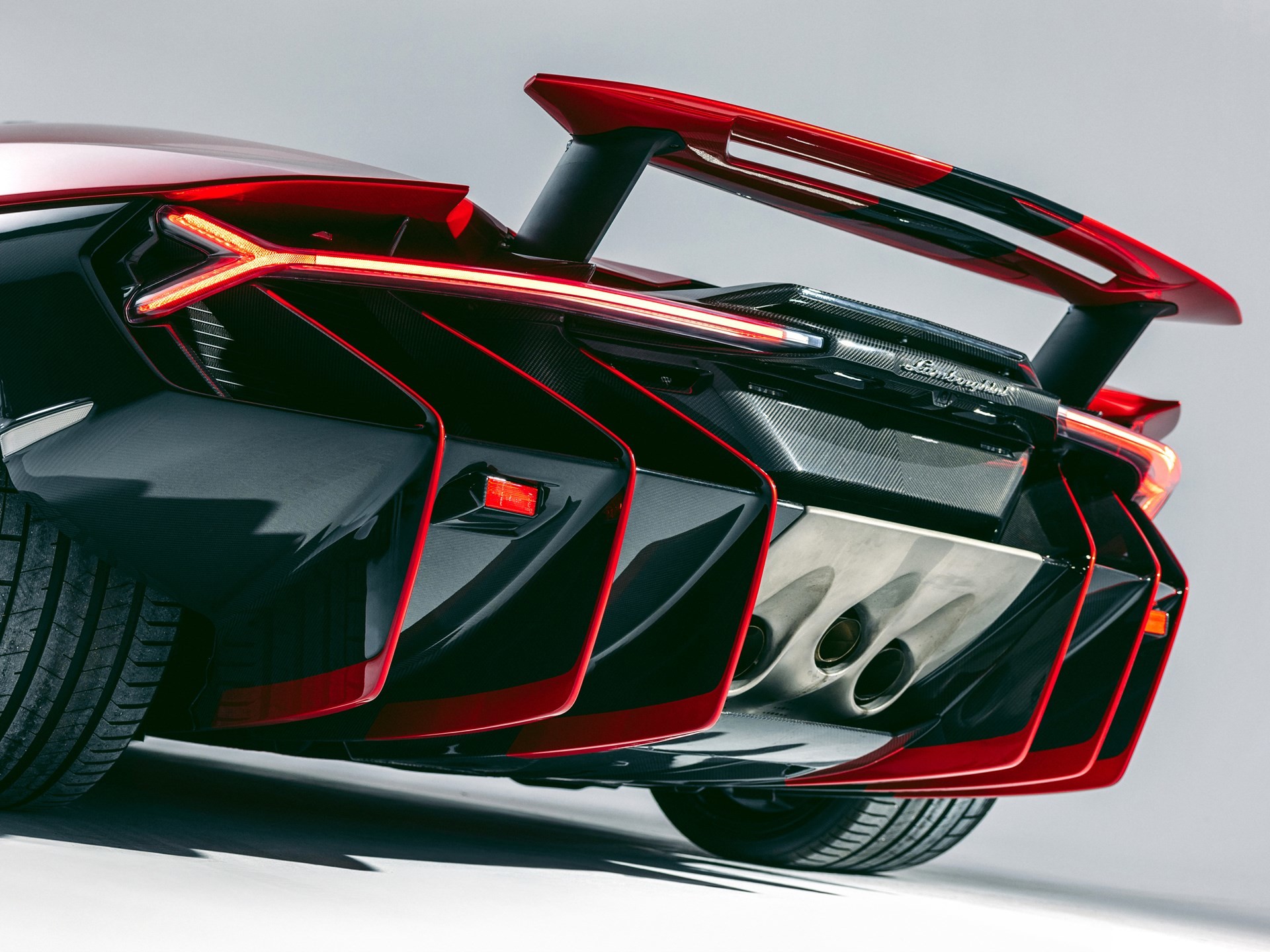 Редкая модель родстера Lamborghini Centenario