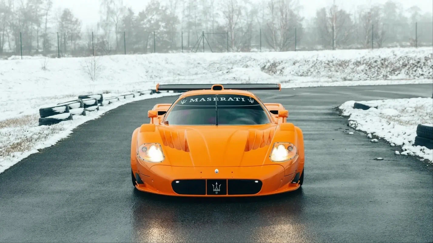 Редкий трековый спорткар Maserati MC12 Versione Corsa