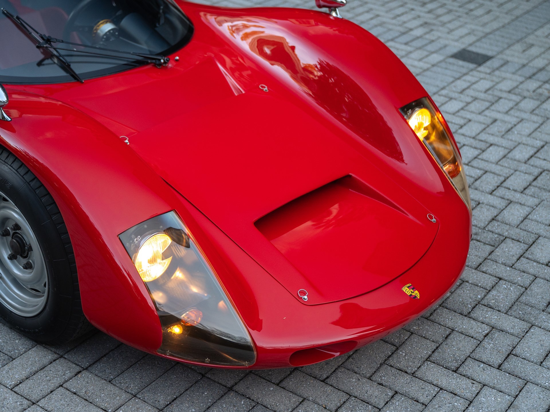 Гоночный Porsche 906 Carrera 6 1966 года