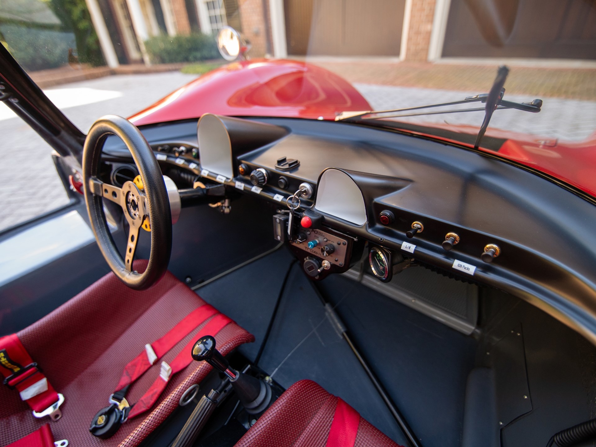 Гоночный Porsche 906 Carrera 6 1966 года