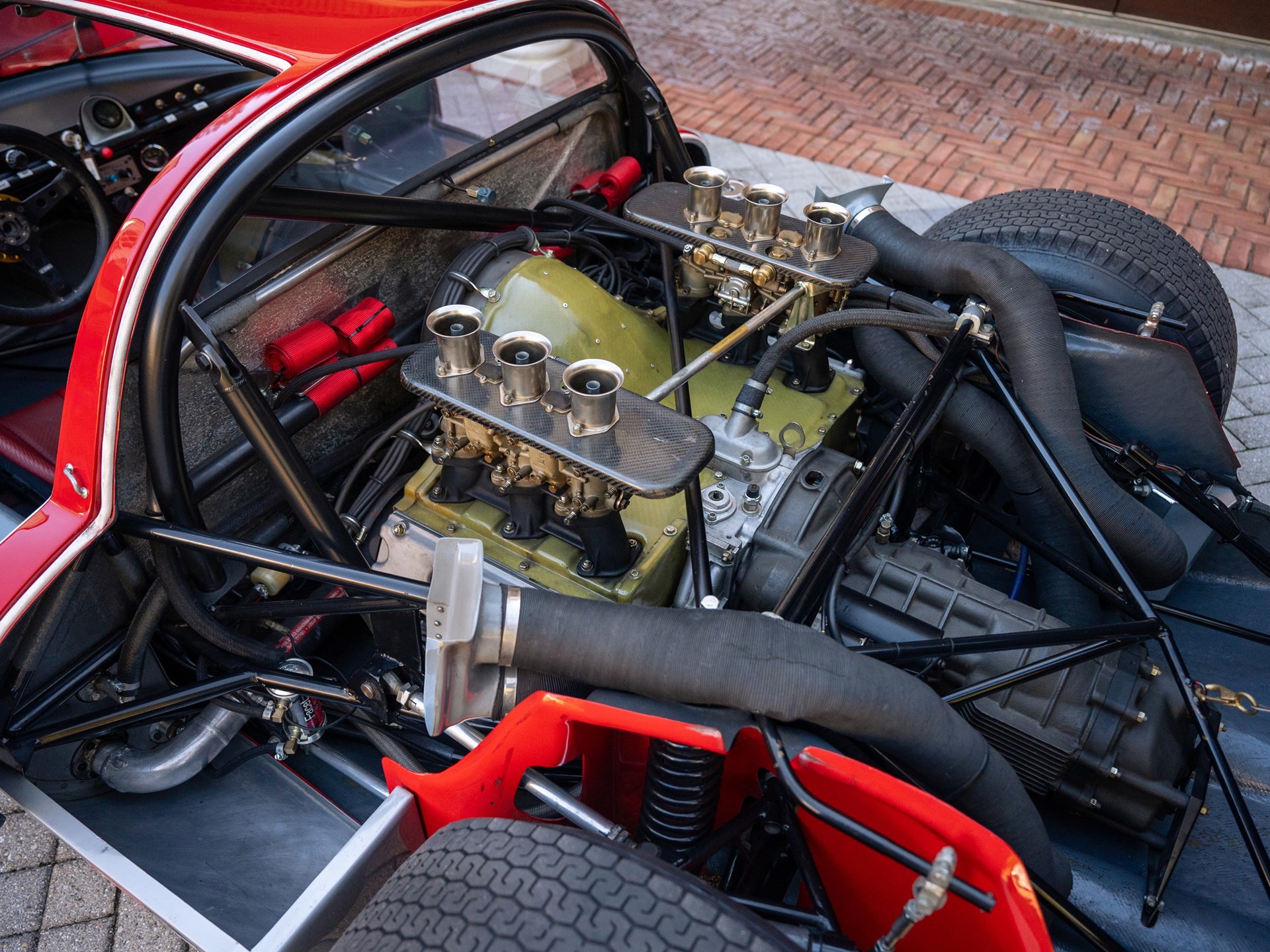 Гоночный Porsche 906 Carrera 6 1966 года