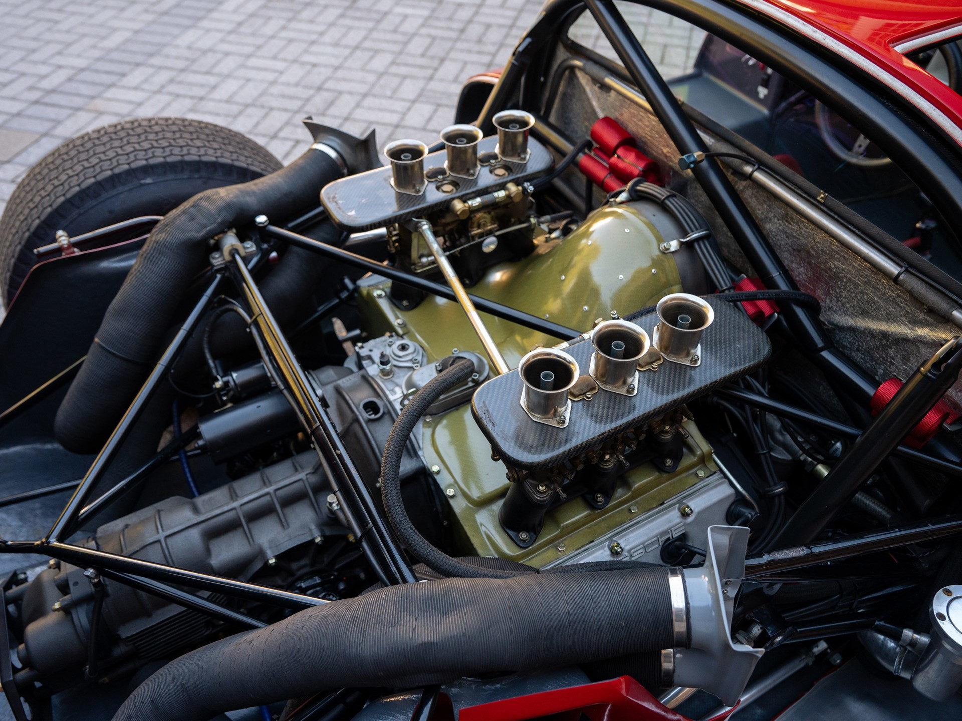 Гоночный Porsche 906 Carrera 6 1966 года
