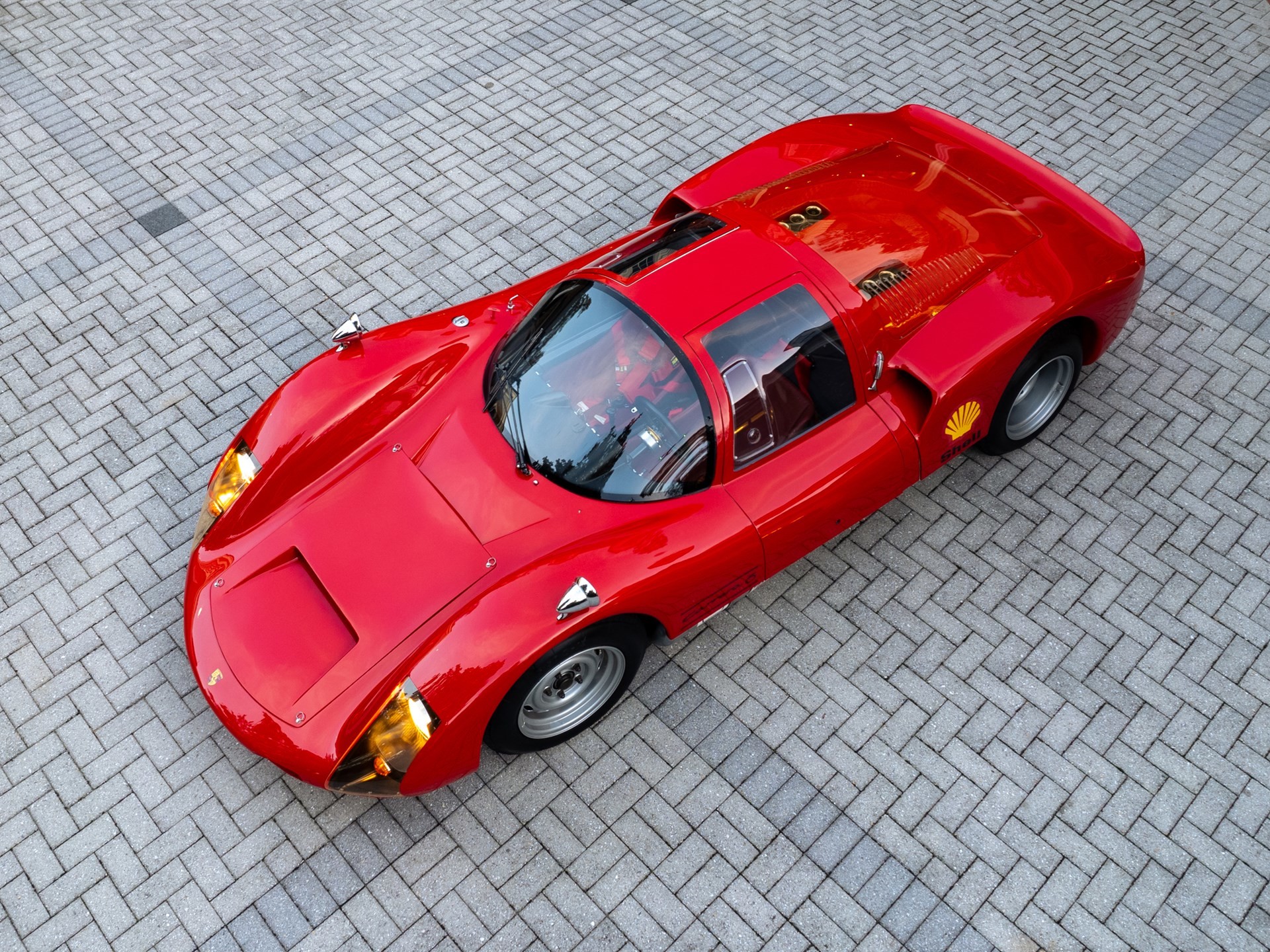 Гоночный Porsche 906 Carrera 6 1966 года