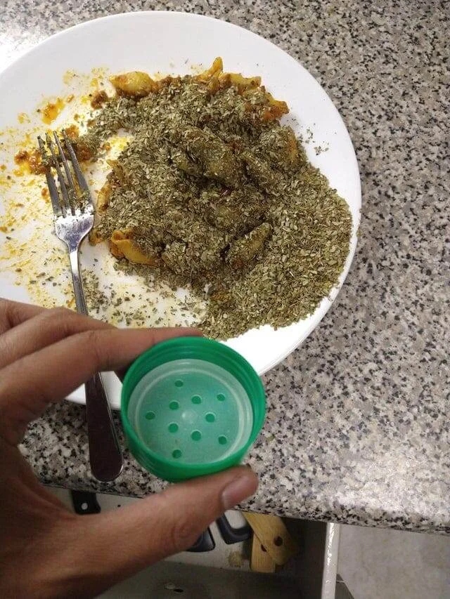 Разные кухонные катастрофы, когда готовка пошла не по плану