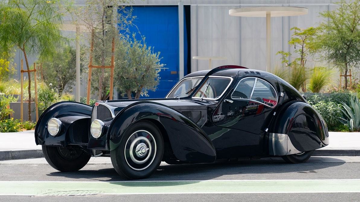 Детальная копия бесследно исчезнувшей модели Bugatti Type 57 SC Atlantic
