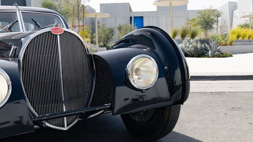 Детальная копия бесследно исчезнувшей модели Bugatti Type 57 SC Atlantic