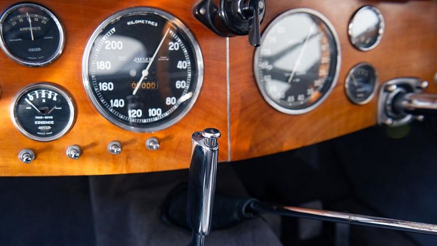 Детальная копия бесследно исчезнувшей модели Bugatti Type 57 SC Atlantic