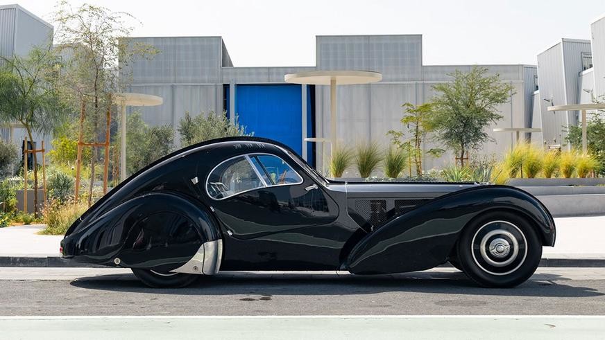 Детальная копия бесследно исчезнувшей модели Bugatti Type 57 SC Atlantic