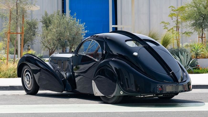 Детальная копия бесследно исчезнувшей модели Bugatti Type 57 SC Atlantic