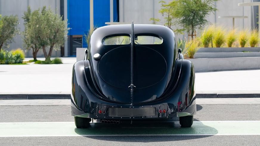 Детальная копия бесследно исчезнувшей модели Bugatti Type 57 SC Atlantic