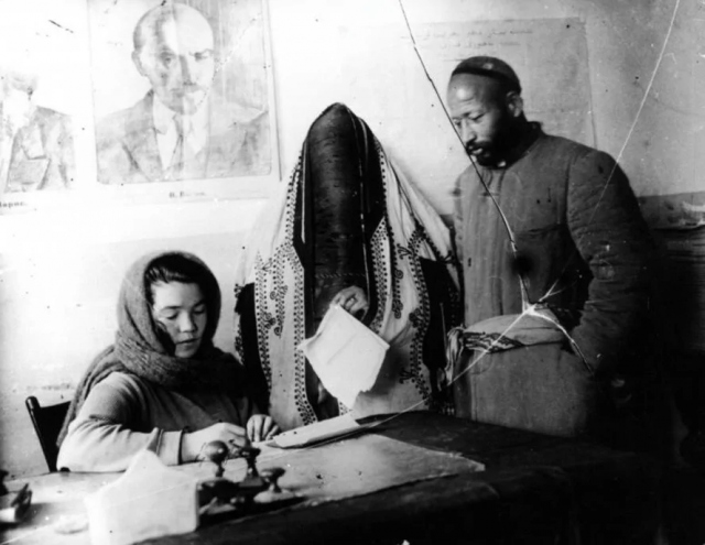 Подборочка исторических снимков, снятых сто лет тому назад