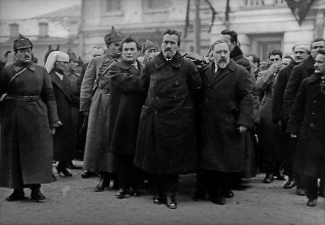 Подборочка исторических снимков, снятых сто лет тому назад