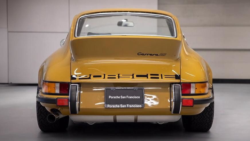 Особый спорткар Porsche 911 Carrera RS 1972 года почти без пробега