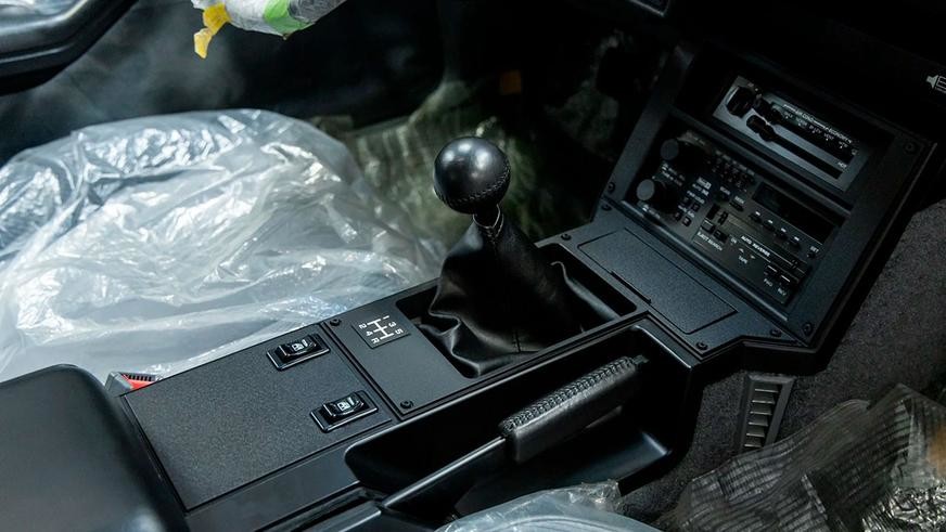 Капсула времени в виде нового Chevrolet Camaro 1985 года