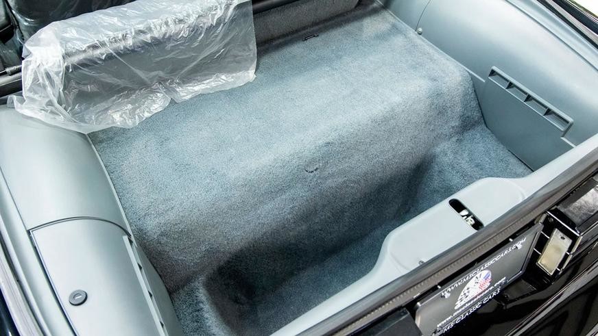 Капсула времени в виде нового Chevrolet Camaro 1985 года